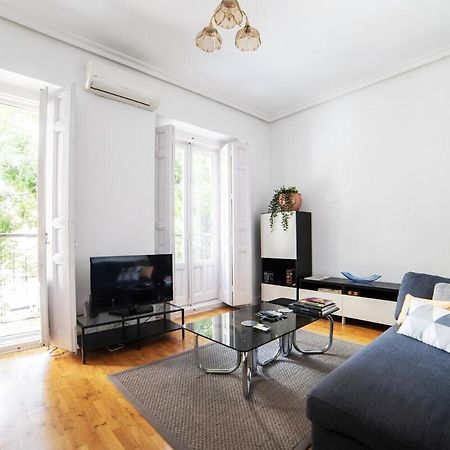 Bright Apartment In Historical City Center Madrid Extérieur photo