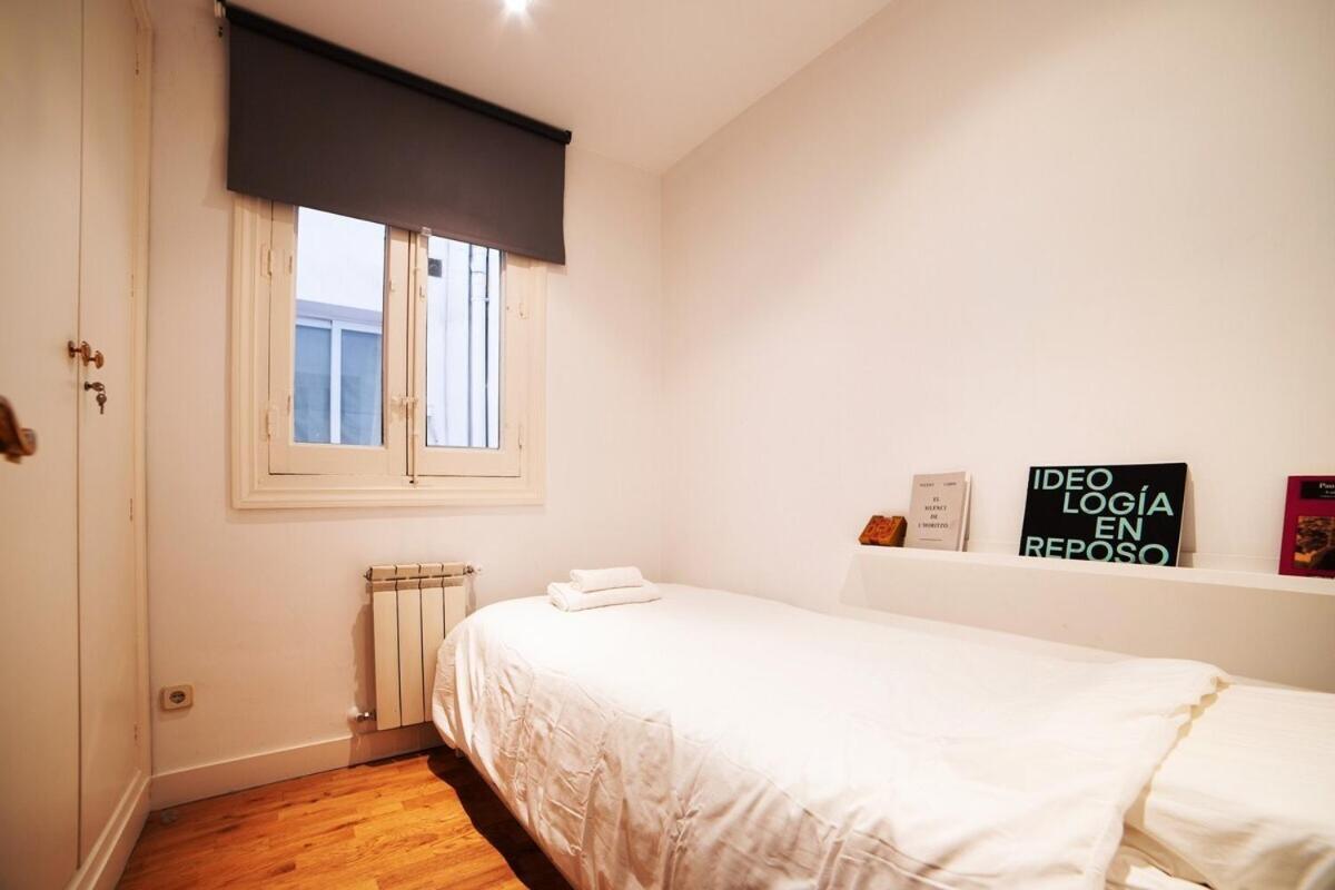 Bright Apartment In Historical City Center Madrid Extérieur photo